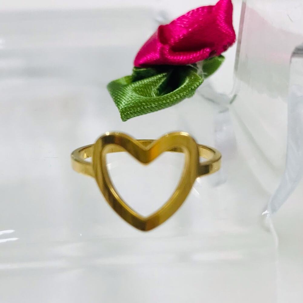 Gold Heart Ring Stainless Steel Sz 6.5
